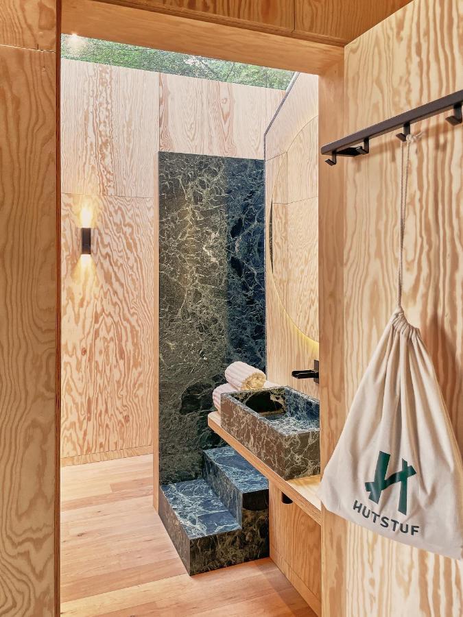 Hutstuf The Beaver & Private Outdoor Spa La-Roche-en-Ardenne Buitenkant foto